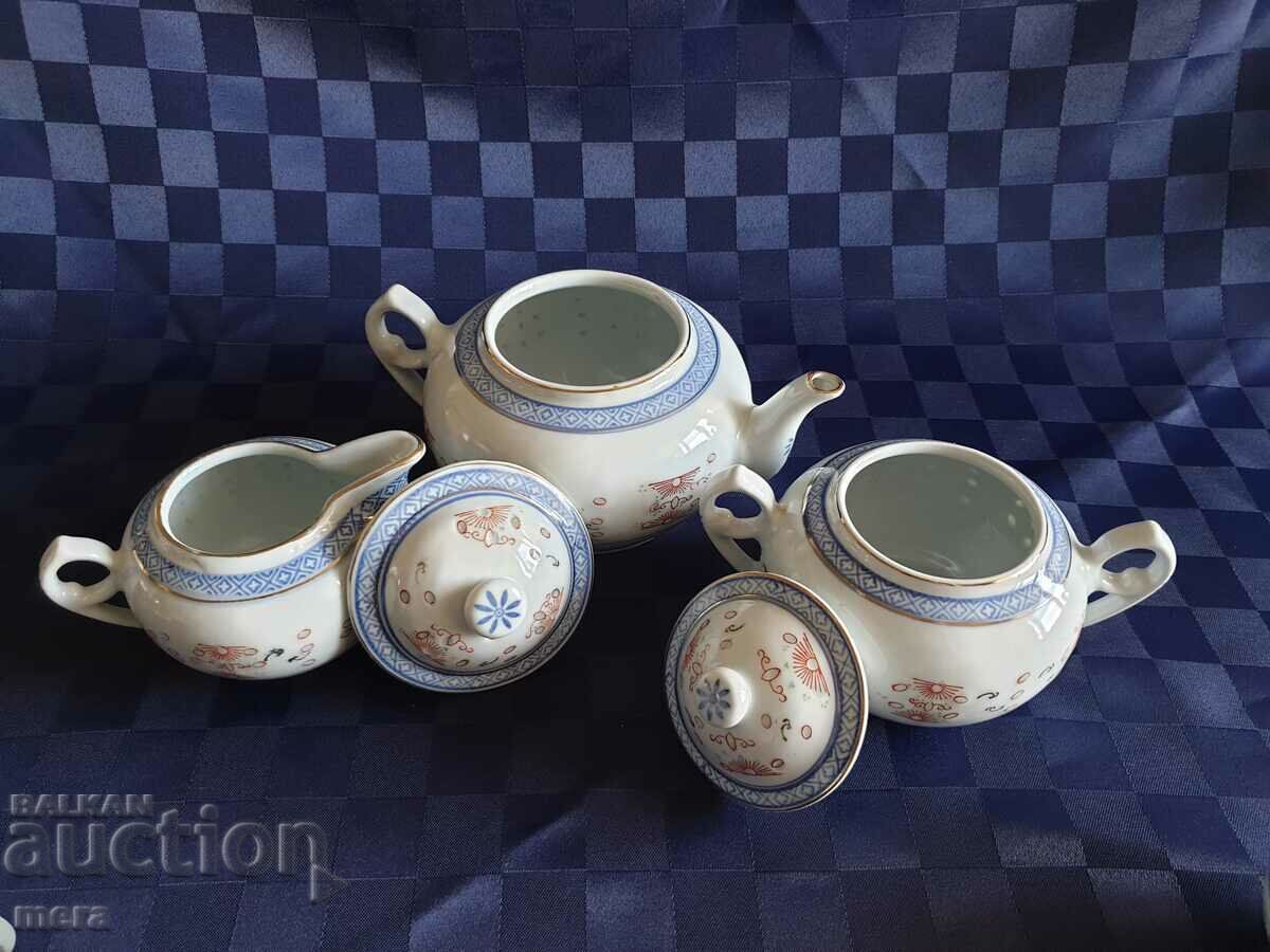 Auction  Porcelain Chinese service for tea, coffee