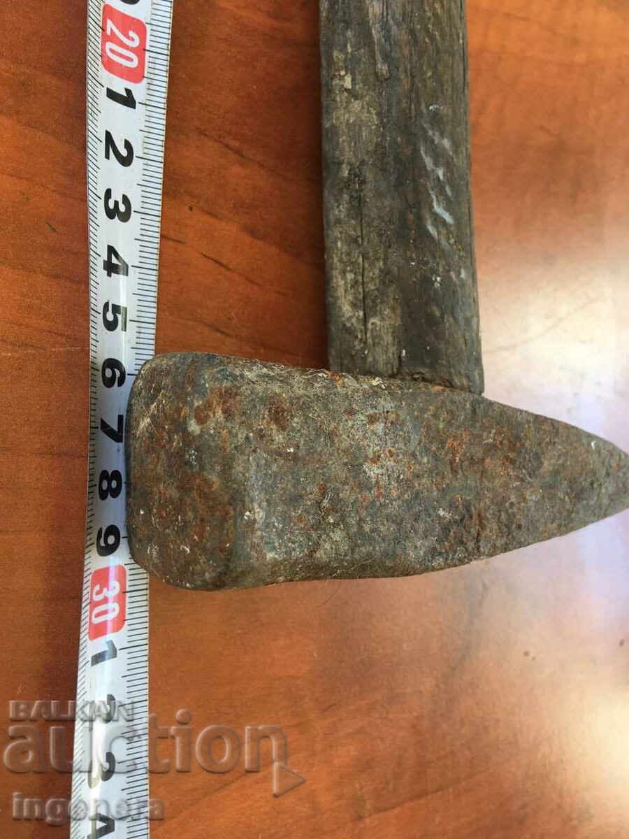 HAMMER OLD TOOL-850 GR with price 9.00 BGN | € 4.60