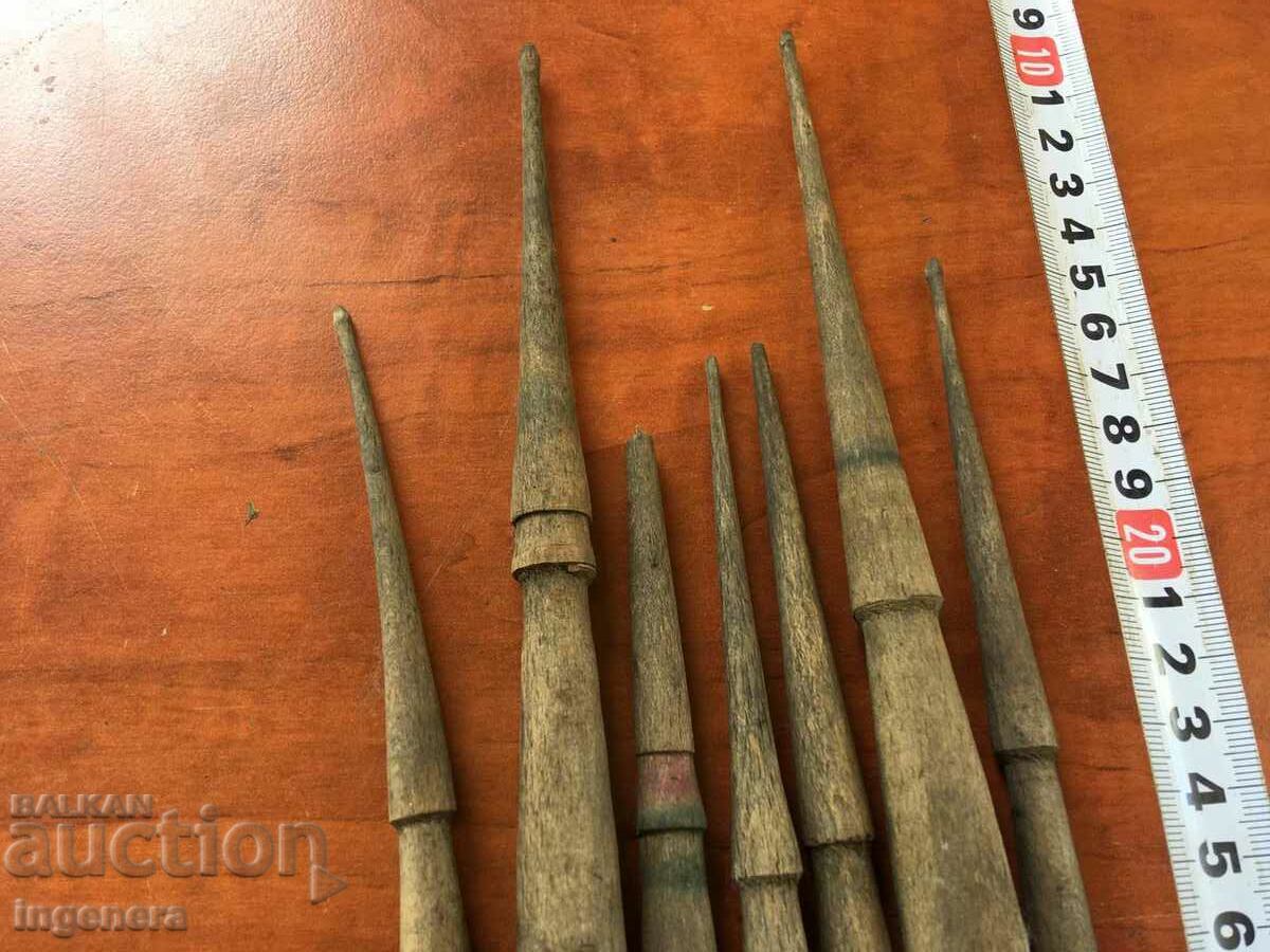 Delivery of SPINDLE OLD HURKA YARN BOBBIN WOOD-7 PCS Delivery of SPINDLE OLD HURKA YARN BOBBIN WOOD-7 PCS