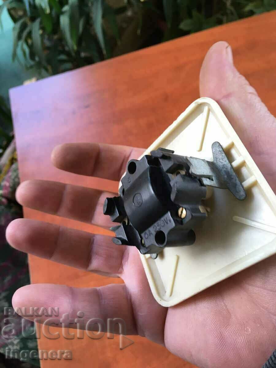 Delivery of ELECTRIC WRENCH RETRO BAKELITE