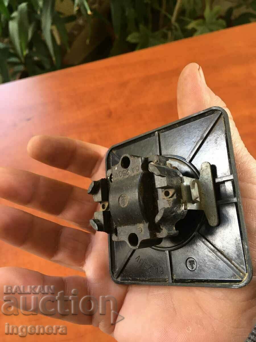 Παράδοση ΗΛΕΚΤΡΙΚΟ ΚΛΕΙΔΙ ΡΕΤΡΟ ΒΑΚΕΛΙΤΗΣ Παράδοση ΗΛΕΚΤΡΙΚΟ ΚΛΕΙΔΙ ΡΕΤΡΟ ΒΑΚΕΛΙΤΗΣ