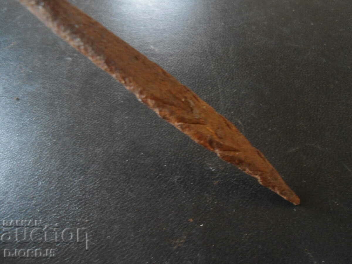 Old wrought iron with price 3.00 BGN | € 1.53 Old wrought iron with price 3.00 BGN | € 1.53