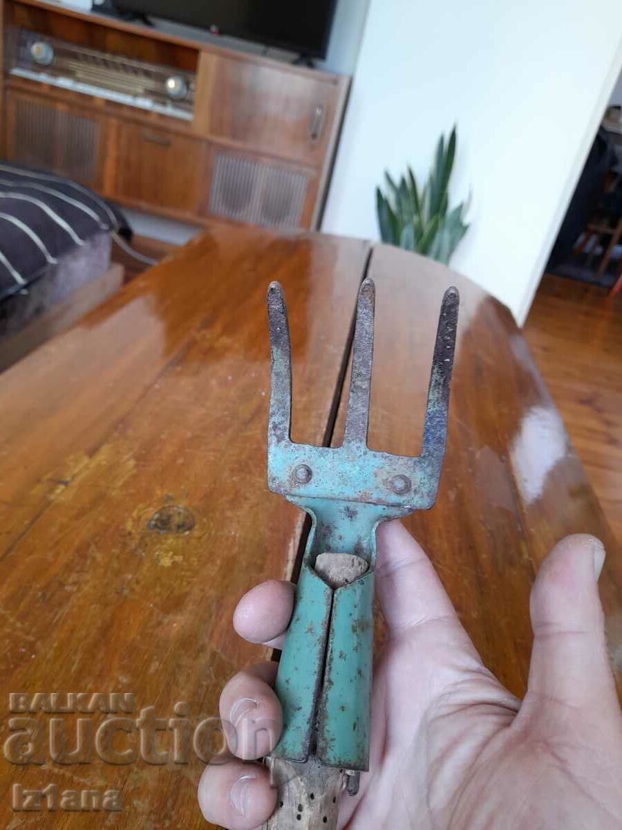 Παράδοση Ένα παλιό εργαλείο ανθοπωλείου, ένα στάχυ Παράδοση Ένα παλιό εργαλείο ανθοπωλείου, ένα στάχυ