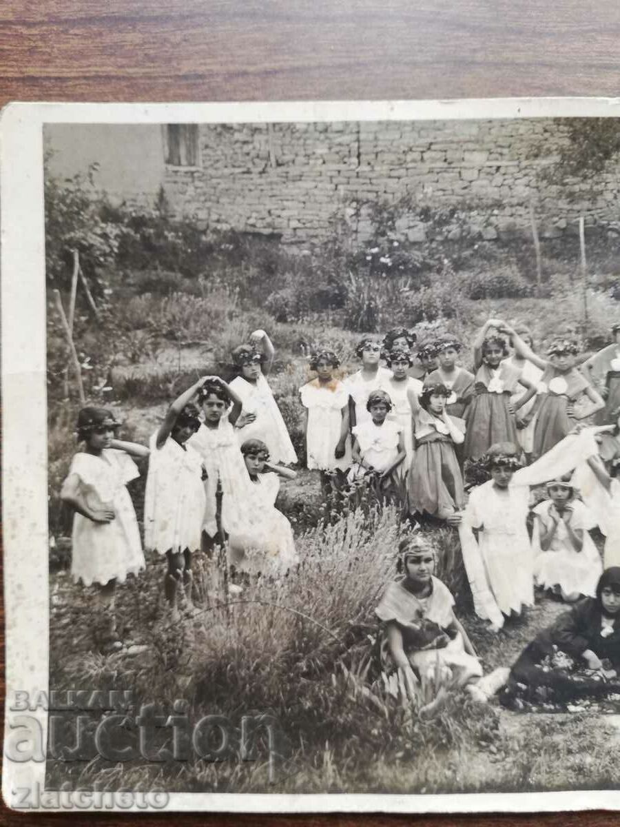 Auction Old photo Kingdom of Bulgaria - Children - Samodivi, Leskovets Auction Old photo Kingdom of Bulgaria - Children - Samodivi, Leskovets