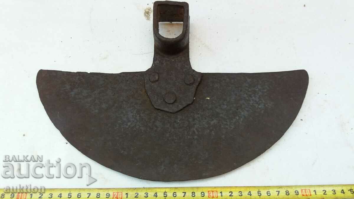 FORGED RENAISSANCE HOE, TOOL, BLADE with price 6.99 BGN | € 3.57 FORGED RENAISSANCE HOE, TOOL, BLADE with price 6.99 BGN | € 3.57