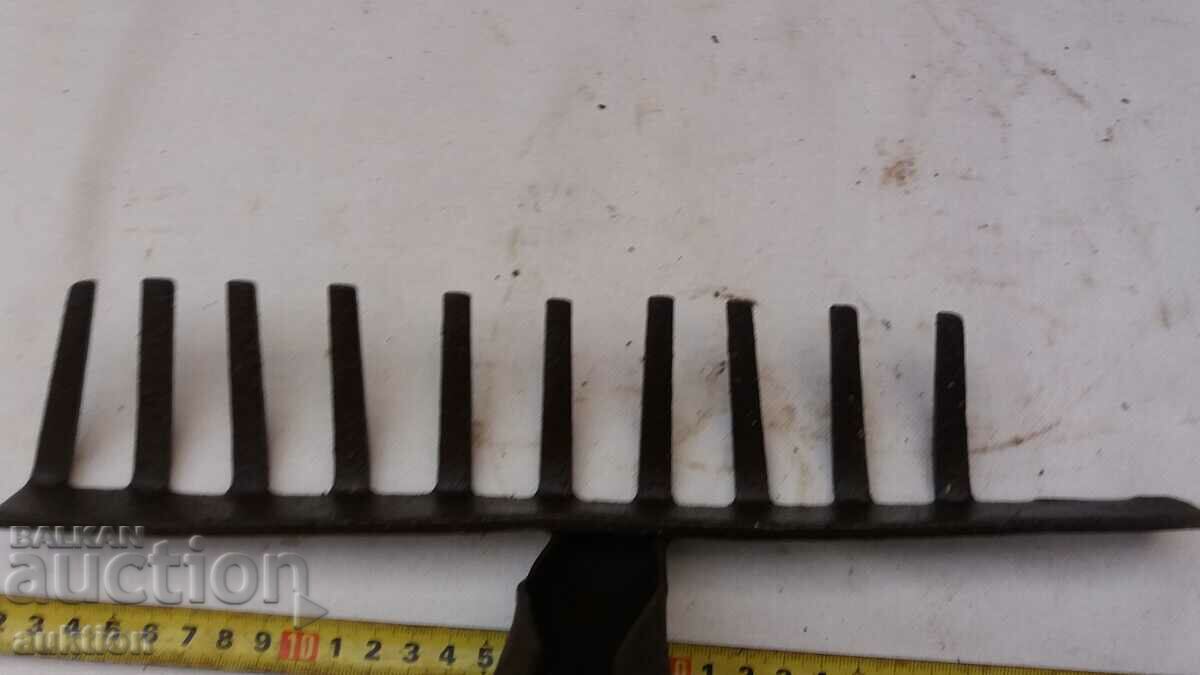 FORGED RENAISSANCE RAKE, TOOL - 7 FORGED RENAISSANCE RAKE, TOOL - 7