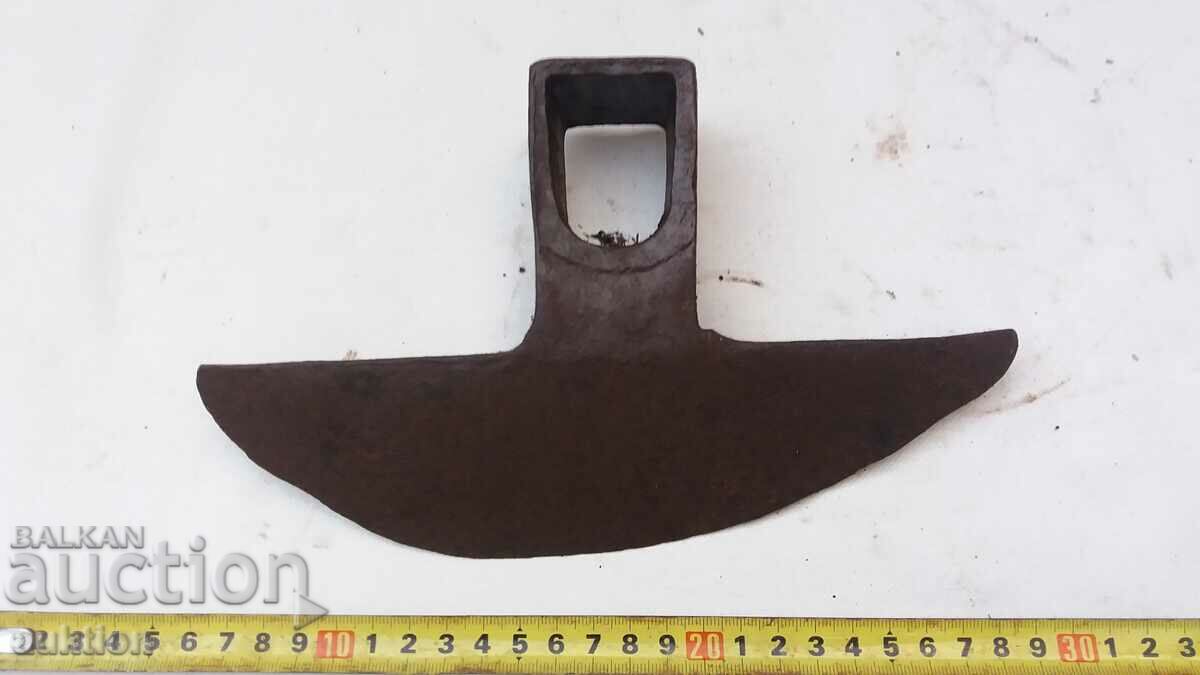 MASSIVE HORSE MOVIE with price 3.99 BGN | € 2.04