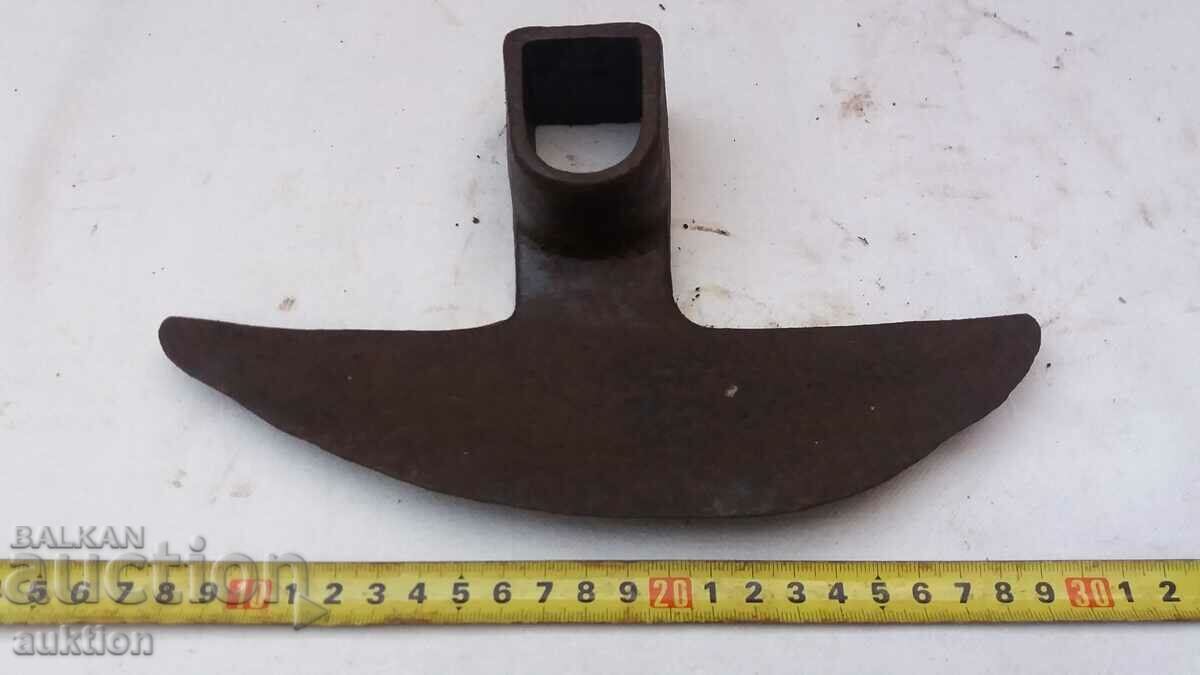 Delivery of MASSIVE HORSE MOVIE