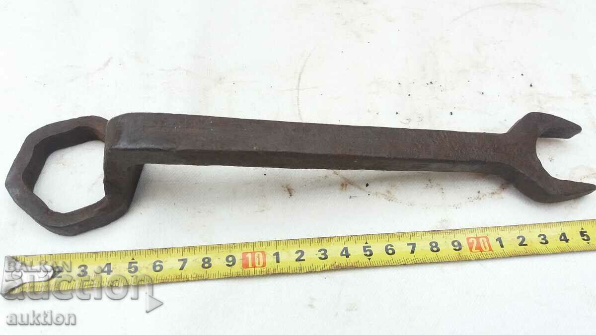 FORGED KEY OF PHAETON, WAGON, TWO WHEELER with price 3.99 BGN | € 2.04