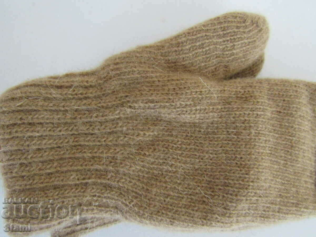 Auction  Machine-Knitted Camel One-Finger Kid's Gloves,