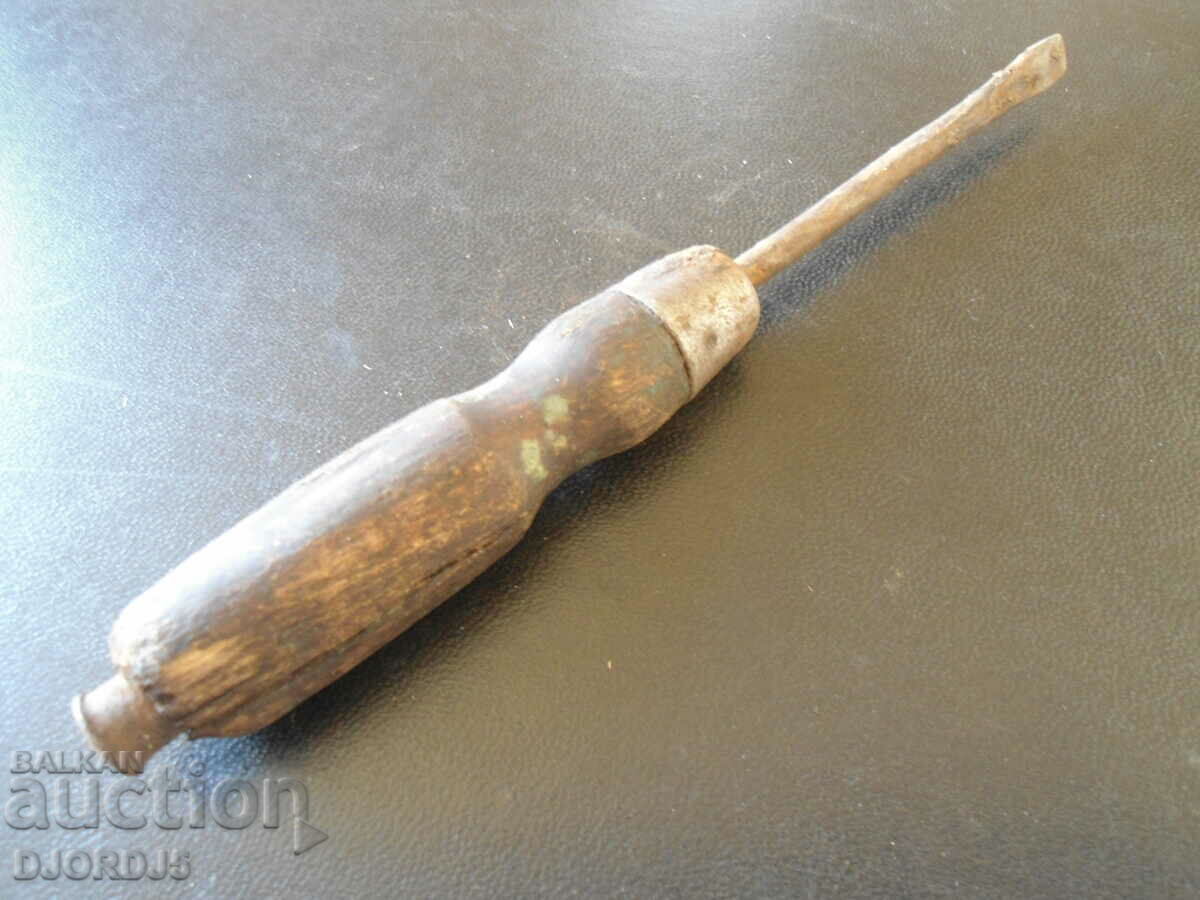 Auction Old screwdriver, wooden handle Auction Old screwdriver, wooden handle