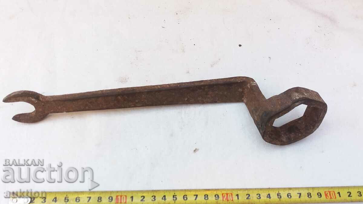FORGED RENAISSANCE KEY OF PHAETON, TWO-WHEEL, WAGON - 5 FORGED RENAISSANCE KEY OF PHAETON, TWO-WHEEL, WAGON - 5