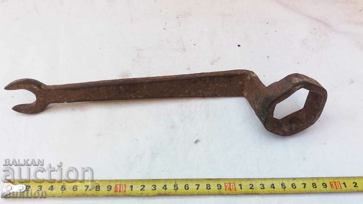 FORGED RENAISSANCE KEY OF PHAETON, TWO-WHEEL, WAGON - 6 FORGED RENAISSANCE KEY OF PHAETON, TWO-WHEEL, WAGON - 6