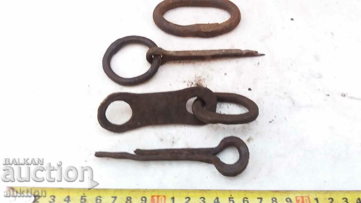 Auction  FORGED LOCKS FOR GATES - CRANE