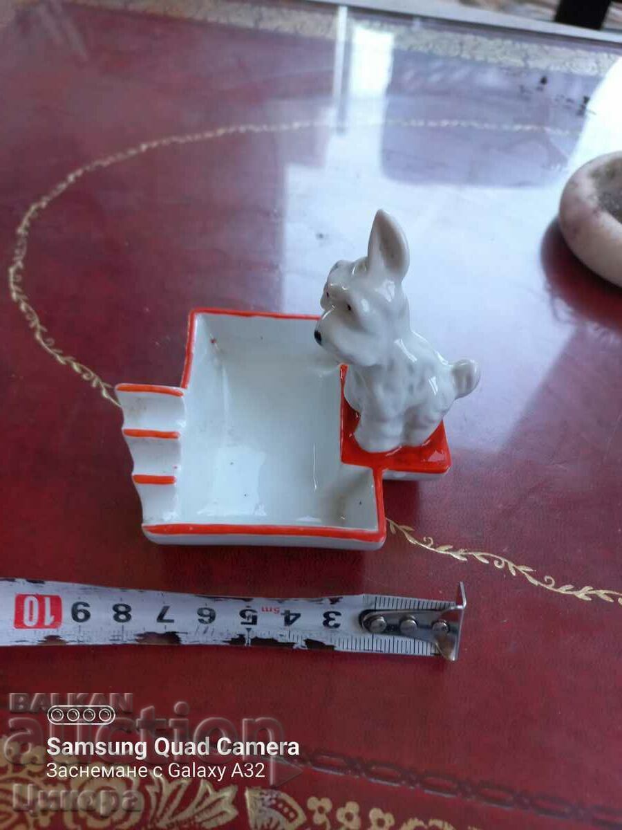 OLD PORCELAIN ASHTRAY DOG GERMANY with price 50.00 BGN | € 25.56 OLD PORCELAIN ASHTRAY DOG GERMANY with price 50.00 BGN | € 25.56
