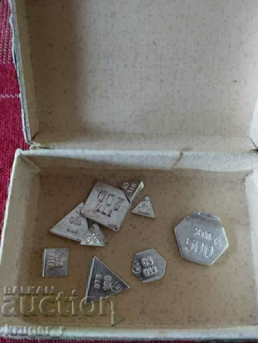 Old milligram scales BDS 6101 - 66 - 6