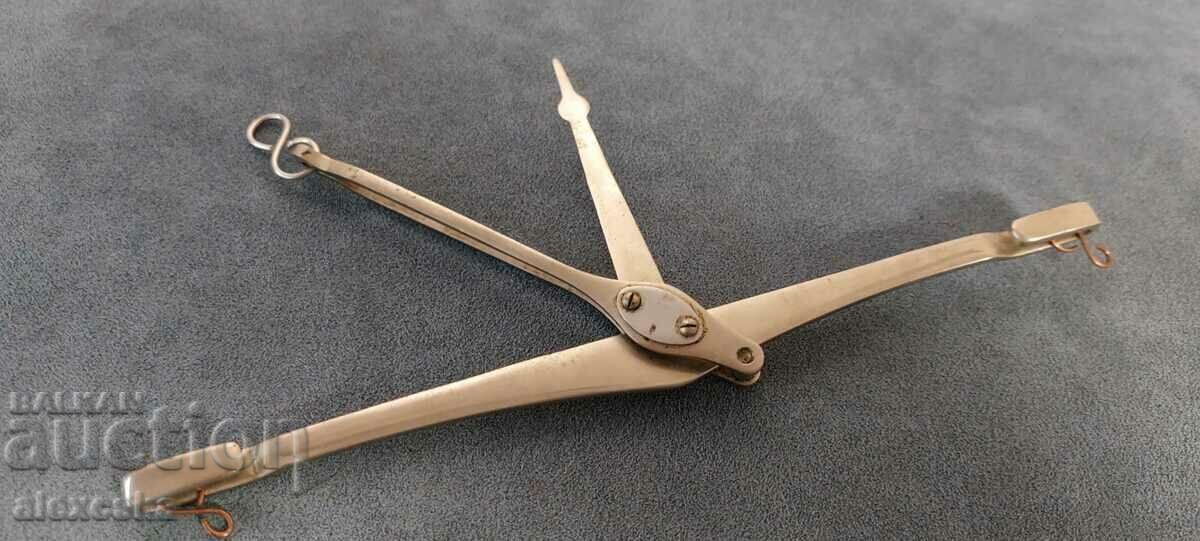 Licitație Scala de școală veche