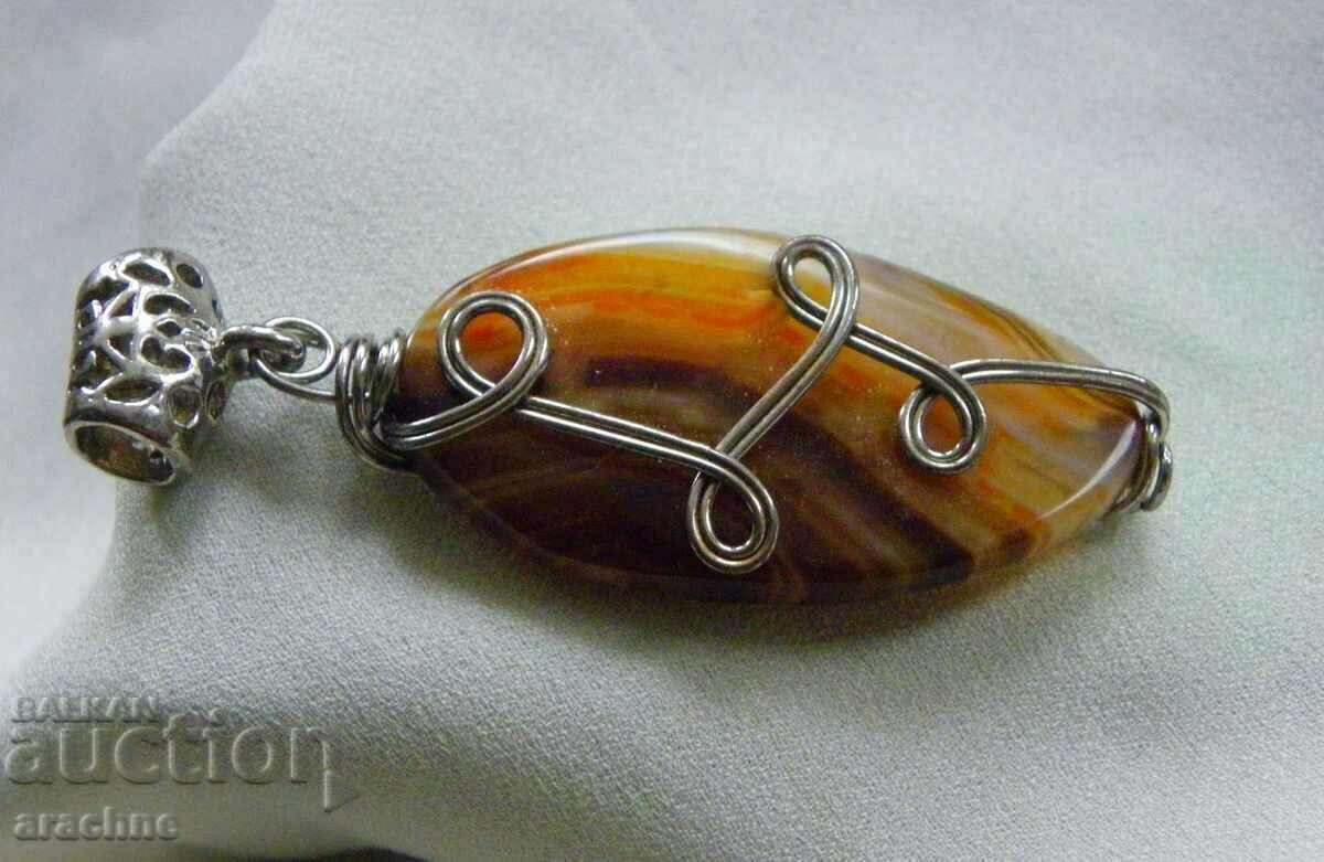 Large silver locket with agate with price 40.00 BGN | € 20.45 Large silver locket with agate with price 40.00 BGN | € 20.45