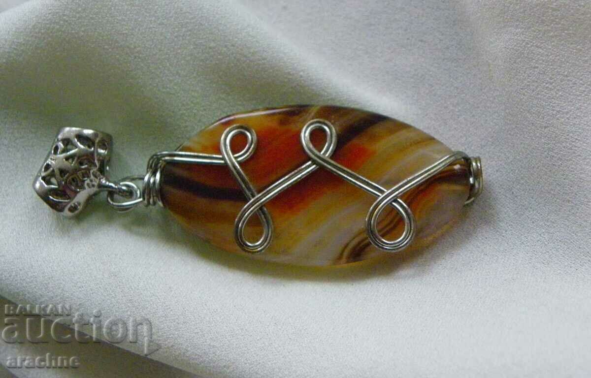 Auction Large silver locket with agate Auction Large silver locket with agate