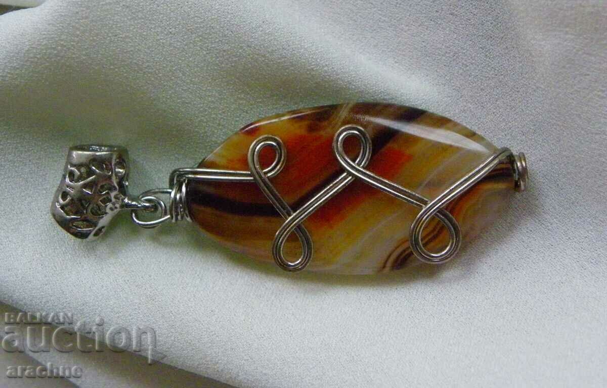 Delivery of Large silver locket with agate Delivery of Large silver locket with agate