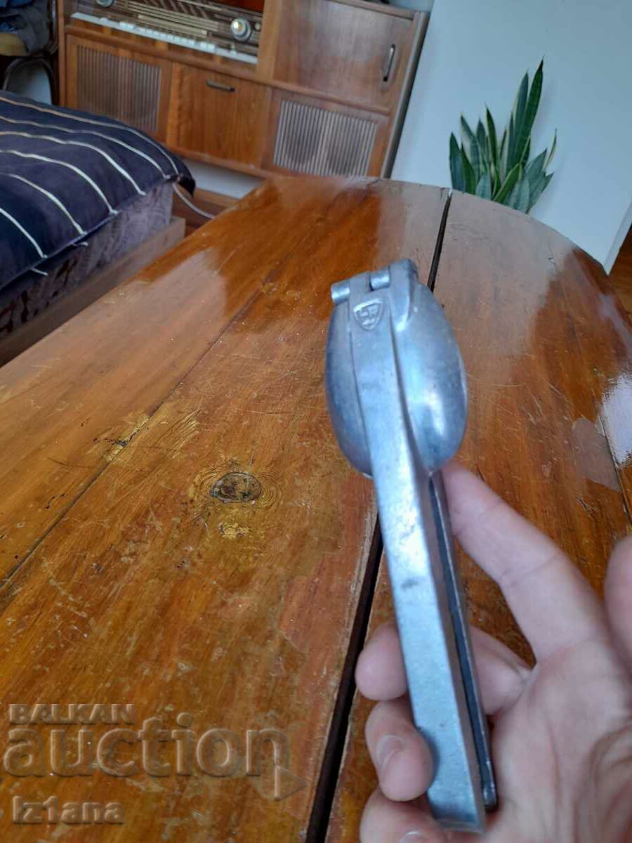 Auction Old kitchen tool, press, mold Auction Old kitchen tool, press, mold