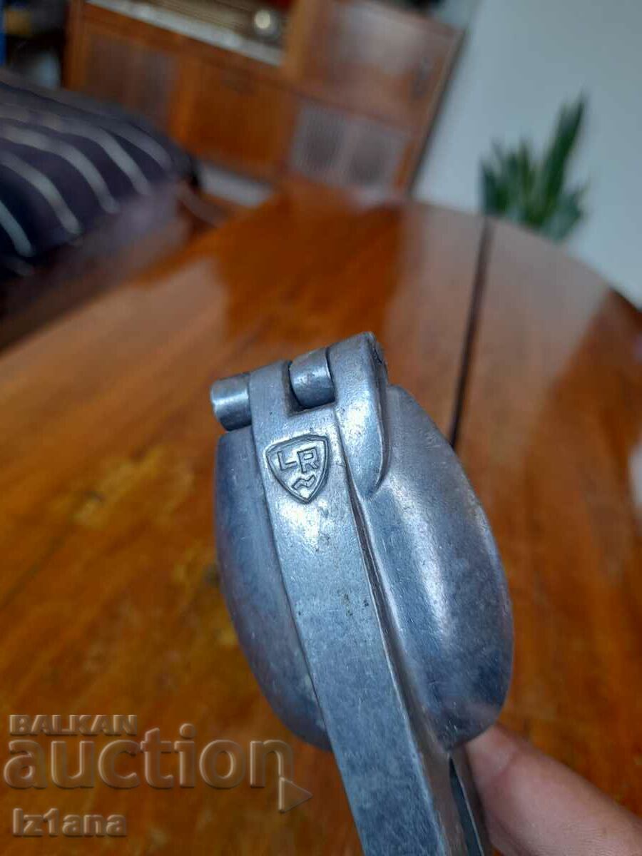 Delivery of Old kitchen tool, press, mold Delivery of Old kitchen tool, press, mold