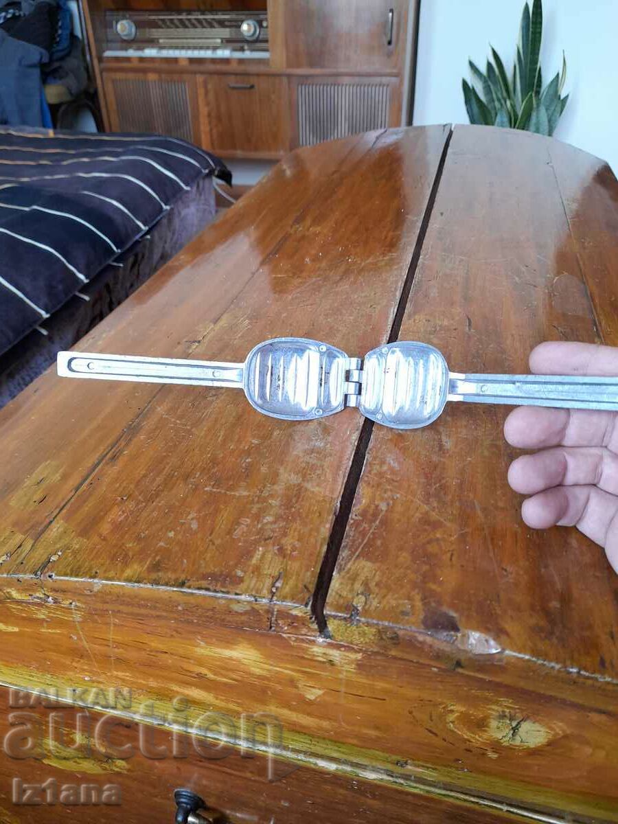 Old kitchen tool, press, mold - 5 Old kitchen tool, press, mold - 5