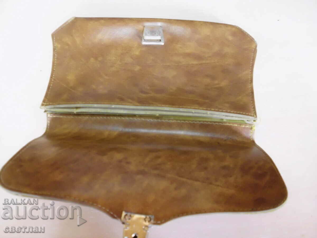 Auction LEATHER BAG Auction LEATHER BAG