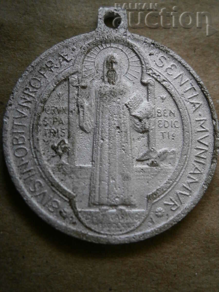 mini old Catholic CHRIST medallion - 6