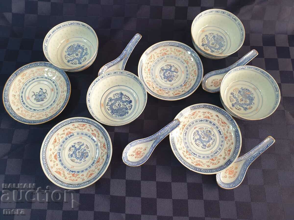 Delivery of Porcelain Chinese bowls, spoons and saucers - 4 sets. Delivery of Porcelain Chinese bowls, spoons and saucers - 4 sets.