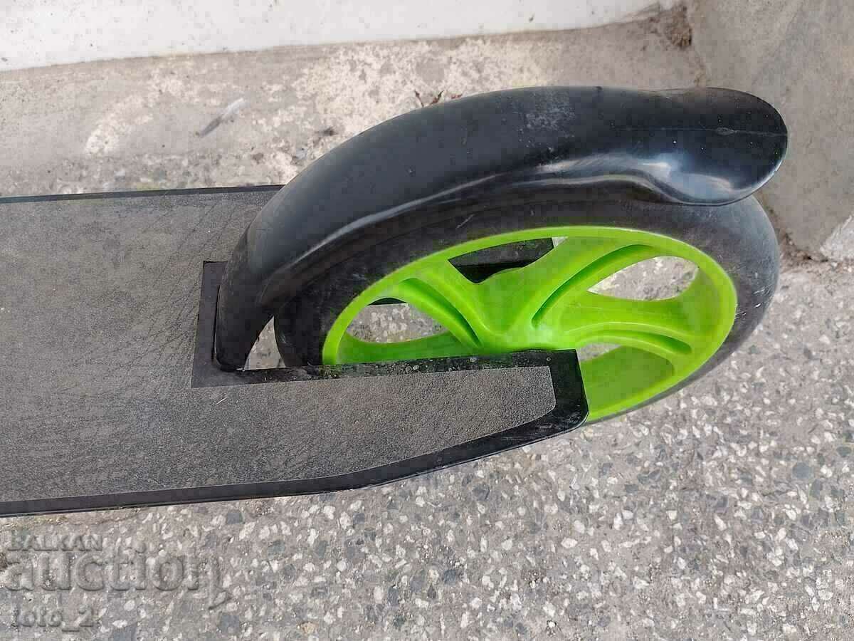 Δημοπρασία ΕΞΑΙΡΕΤΙΚΟ ΠΤΥΣΣΟΜΕΝΟ ΠΑΙΔΙΚΟ ΠΑΤΙΝΙ - ΕΚΠΤΩΣΗ