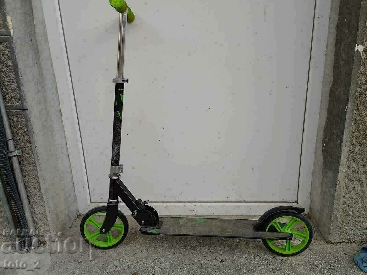 GREAT FOLDABLE KIDS SCOOTER - SALE GREAT FOLDABLE KIDS SCOOTER - SALE