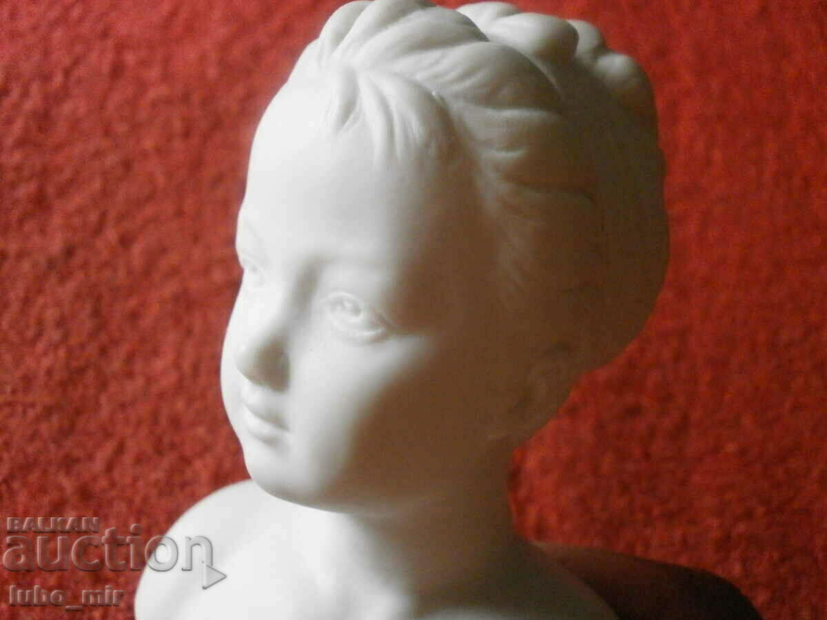 OLD PORCELAIN BUST - JAPAN with price 35.00 BGN | € 17.90 OLD PORCELAIN BUST - JAPAN with price 35.00 BGN | € 17.90