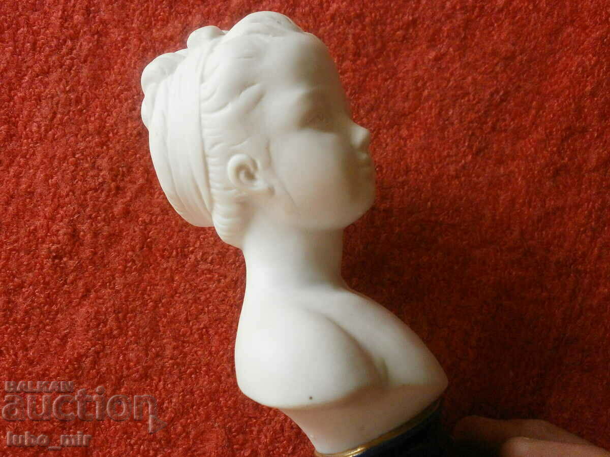 Delivery of OLD PORCELAIN BUST - JAPAN Delivery of OLD PORCELAIN BUST - JAPAN