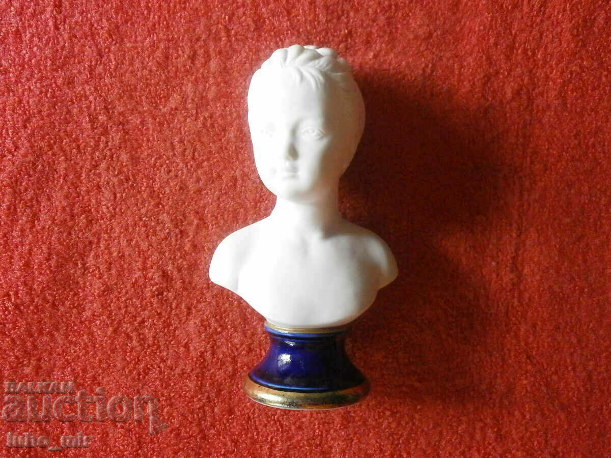 OLD PORCELAIN BUST - JAPAN - 5 OLD PORCELAIN BUST - JAPAN - 5