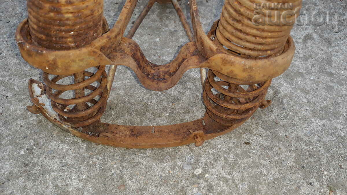 antique leather bicycle wheel seat - 6