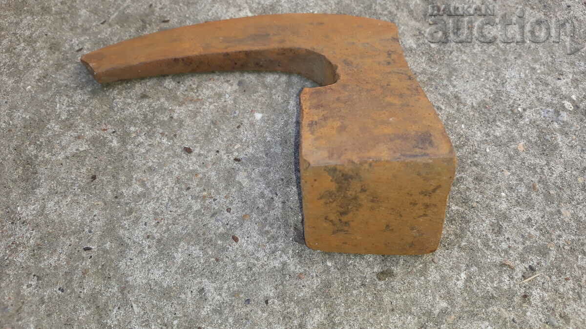 Auction ancient primitive axe Auction ancient primitive axe