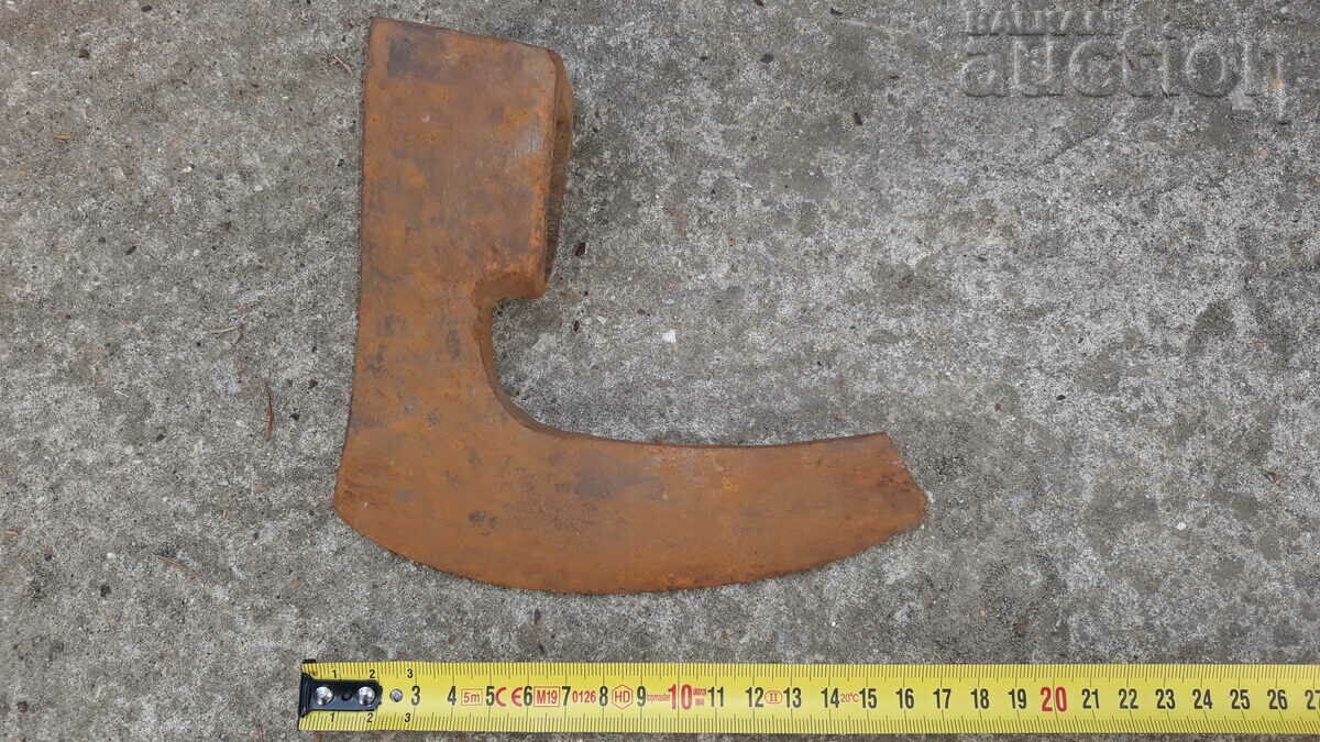 Delivery of ancient primitive axe Delivery of ancient primitive axe