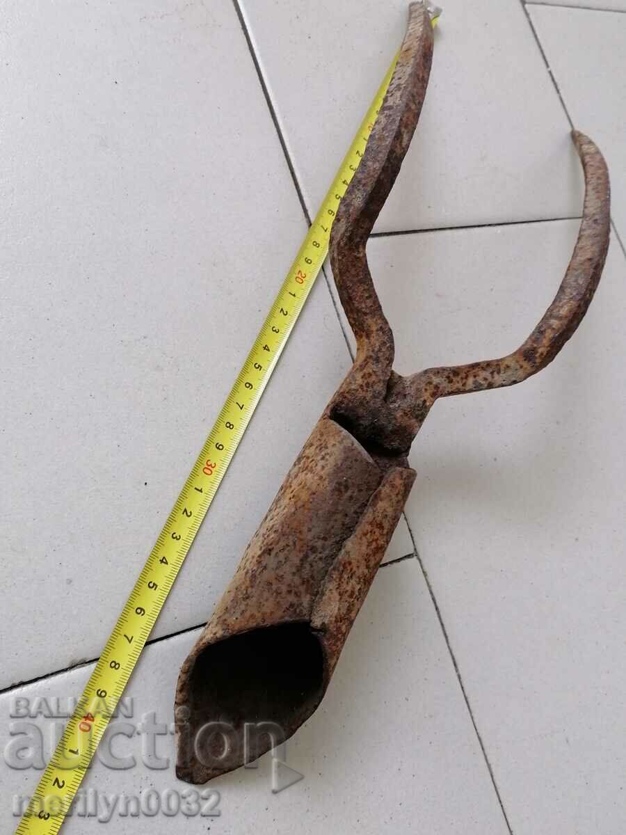 Delivery of Old twin forged, villa, wrought iron Delivery of Old twin forged, villa, wrought iron