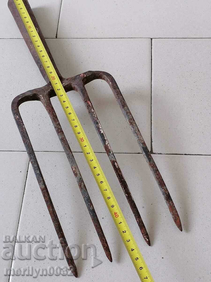 Căsuță antică din fier forjat cu sigiliu - 6 Căsuță antică din fier forjat cu sigiliu - 6