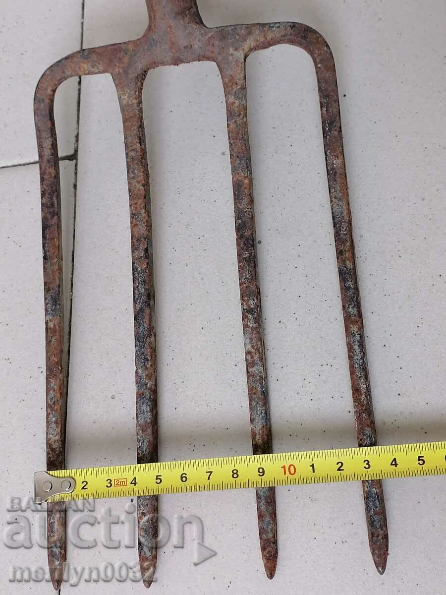 Căsuță antică din fier forjat cu sigiliu - 7 Căsuță antică din fier forjat cu sigiliu - 7