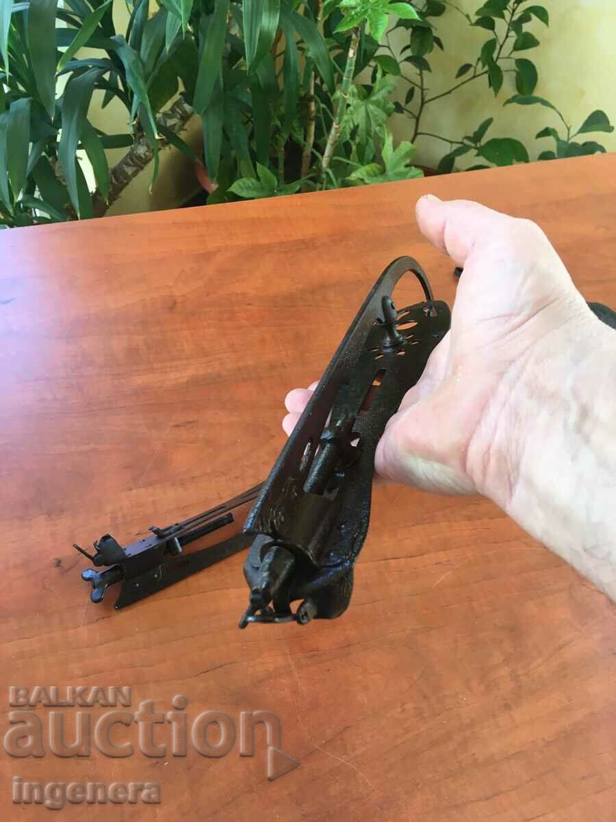 Auction ICE SKATES VINTAGE RETRO METAL Auction ICE SKATES VINTAGE RETRO METAL