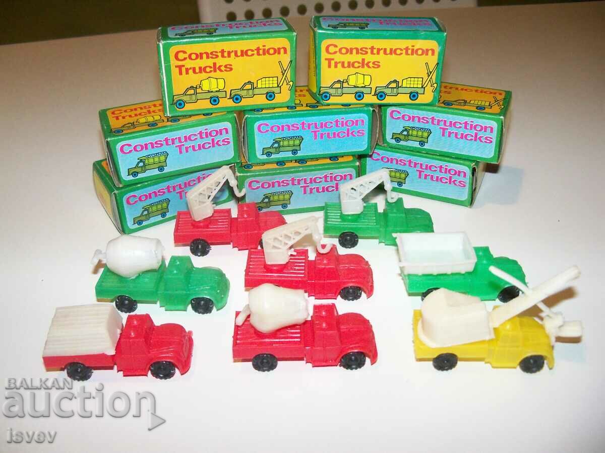 8 φορτηγά παιχνίδια που κατασκευάστηκαν στο Χονγκ Κονγκ το 1960. με τιμή 80.00 BGN | € 40.90 8 φορτηγά παιχνίδια που κατασκευάστηκαν στο Χονγκ Κονγκ το 1960. με τιμή 80.00 BGN | € 40.90