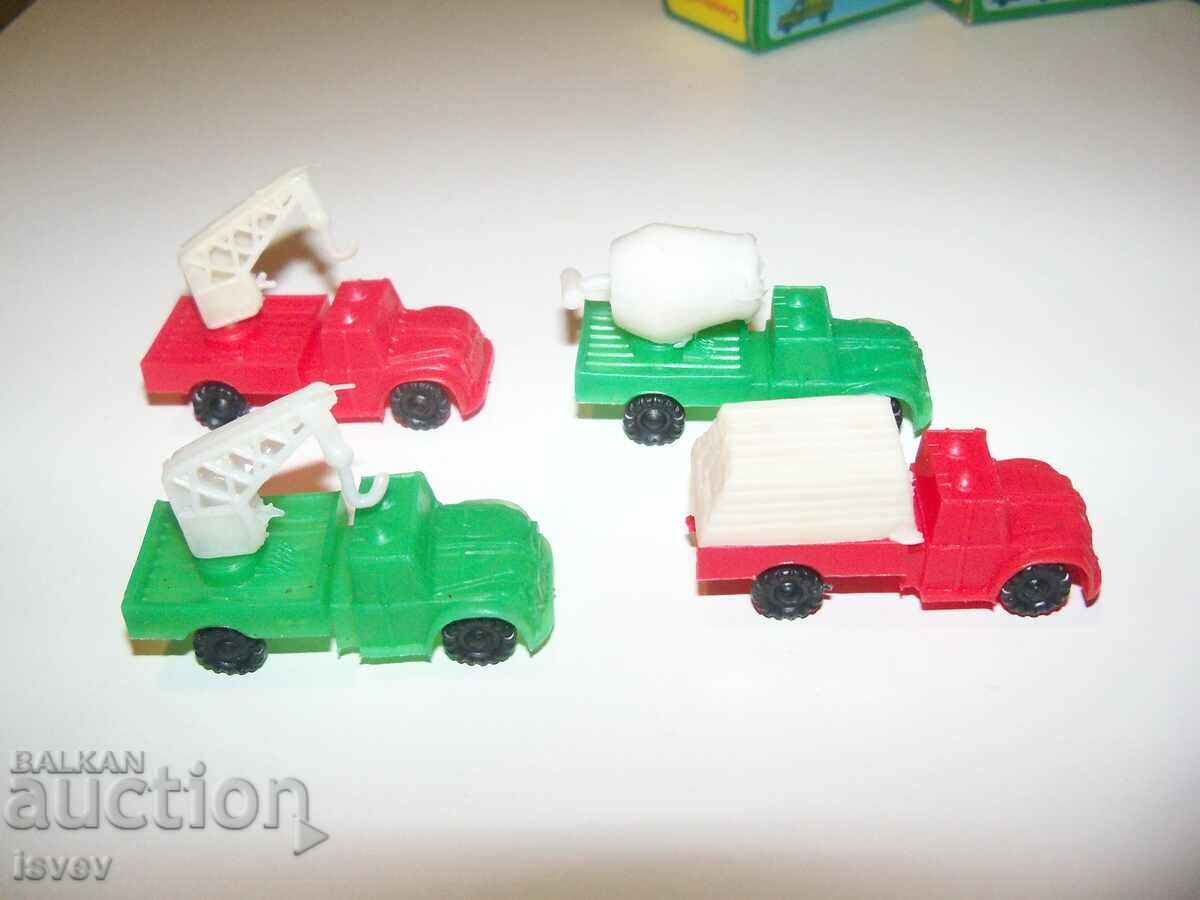 Παράδοση 8 φορτηγά παιχνίδια που κατασκευάστηκαν στο Χονγκ Κονγκ το 1960. Παράδοση 8 φορτηγά παιχνίδια που κατασκευάστηκαν στο Χονγκ Κονγκ το 1960.