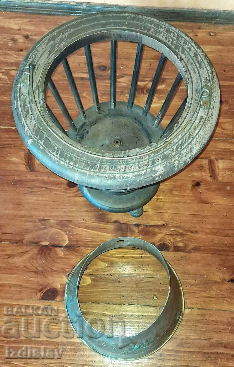 Wine or champagne cooler late 19th c. with price 100.00 BGN | € 51.13 Wine or champagne cooler late 19th c. with price 100.00 BGN | € 51.13