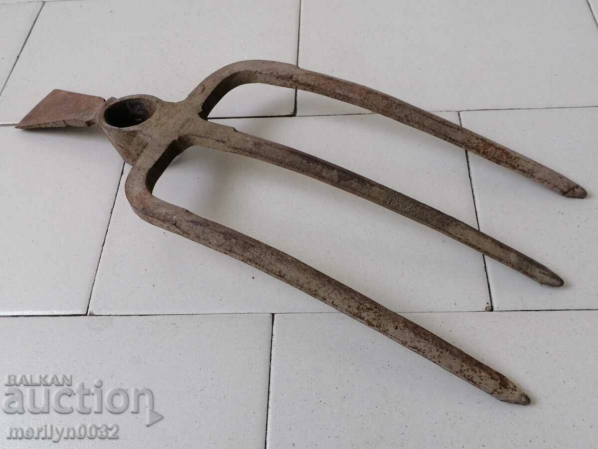 Antique wrought iron cottage pickaxe digger turner with price 59.00 BGN | € 30.17 Antique wrought iron cottage pickaxe digger turner with price 59.00 BGN | € 30.17