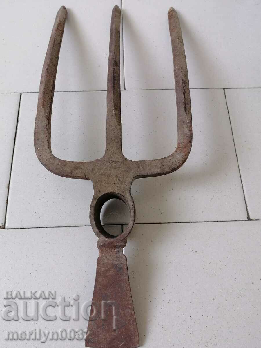 Auction Antique wrought iron cottage pickaxe digger turner Auction Antique wrought iron cottage pickaxe digger turner