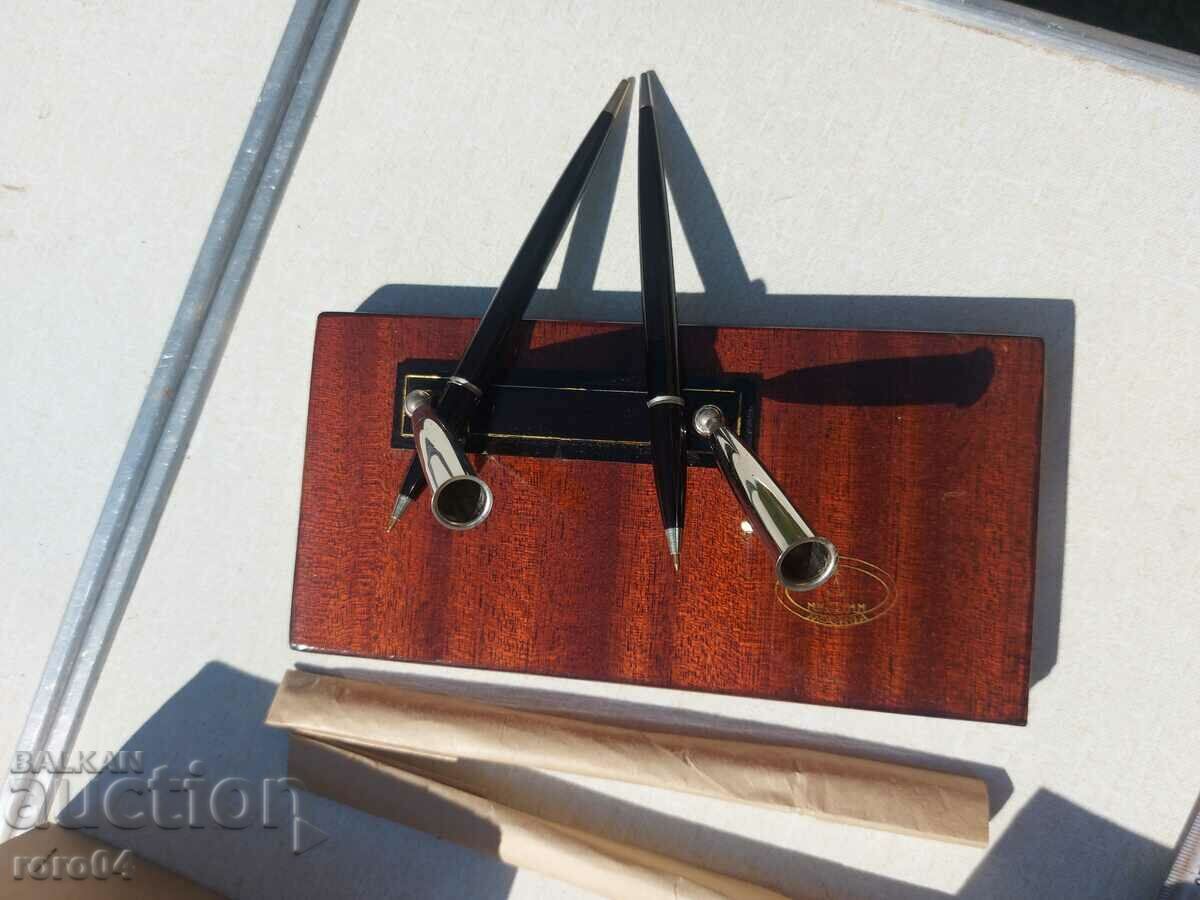 DESK PENS - MOSCOW - USSR - NEW - 7 DESK PENS - MOSCOW - USSR - NEW - 7