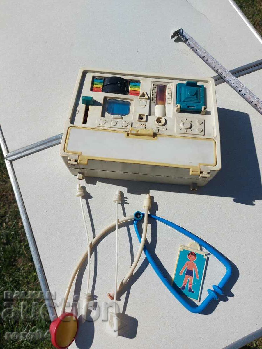 CHILDREN'S TOY - MECHANICAL MEDICAL SUITCASE with price 53.10 BGN | € 27.15 CHILDREN'S TOY - MECHANICAL MEDICAL SUITCASE with price 53.10 BGN | € 27.15