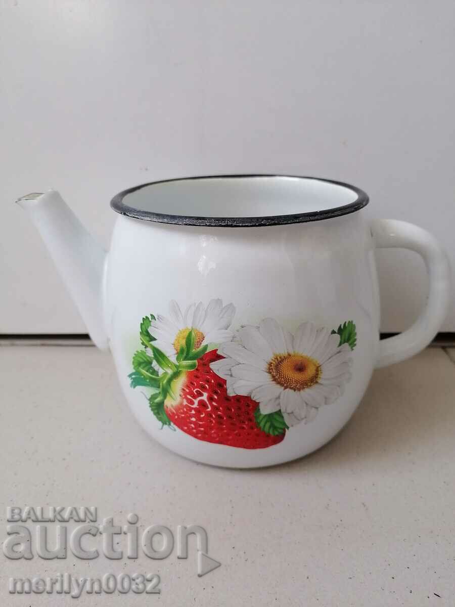 Емайлиран чайник от соца, съд с емайл СССР с цена 48.00 лв. | € 24.54 Емайлиран чайник от соца, съд с емайл СССР с цена 48.00 лв. | € 24.54